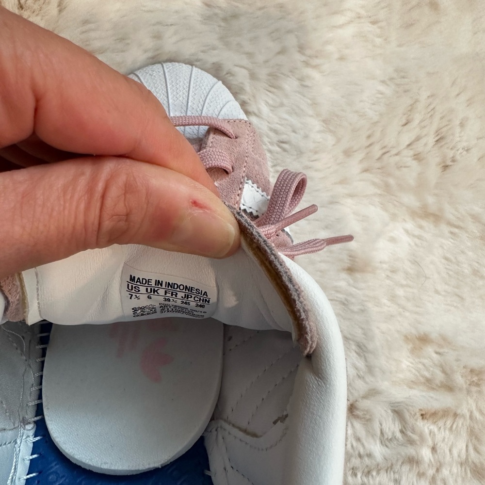 Adidas Blush and White Casual Shoes - Picture 4 of 4